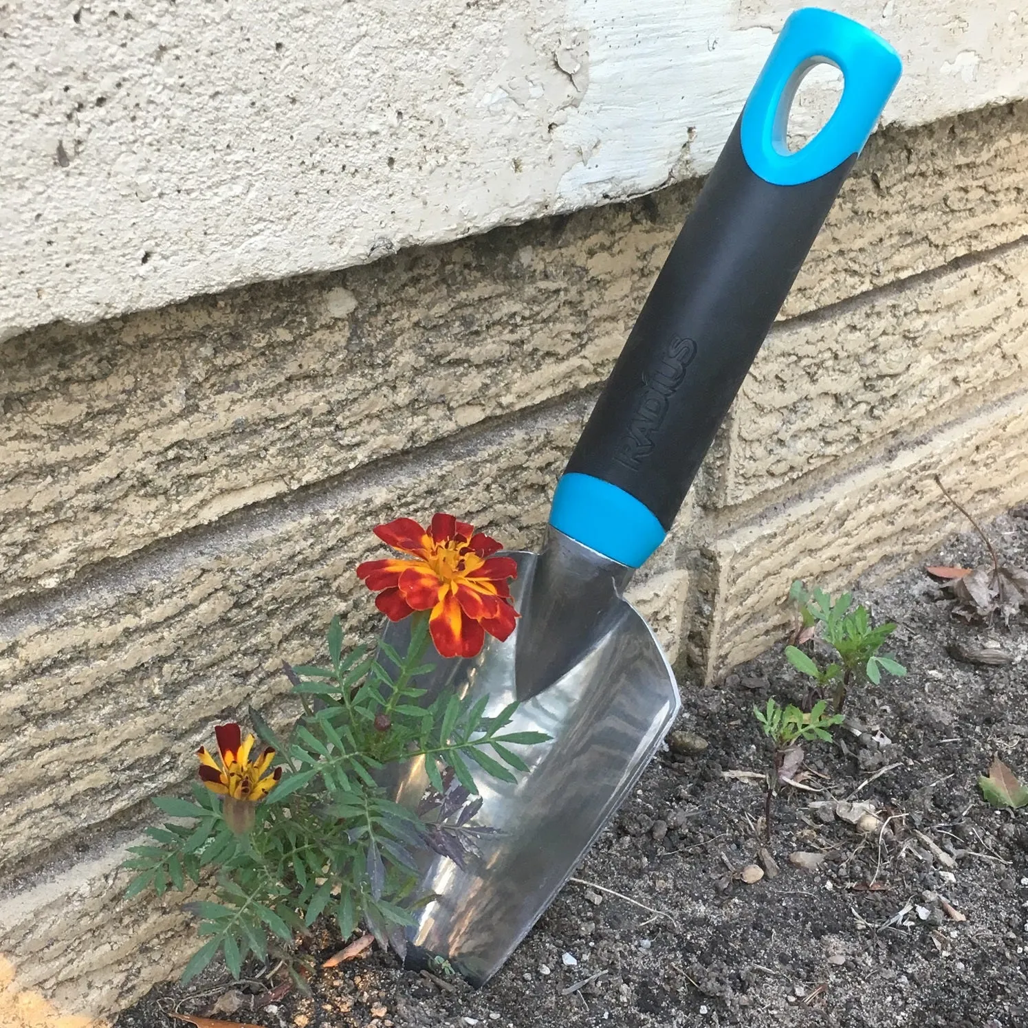 DIG Trowel