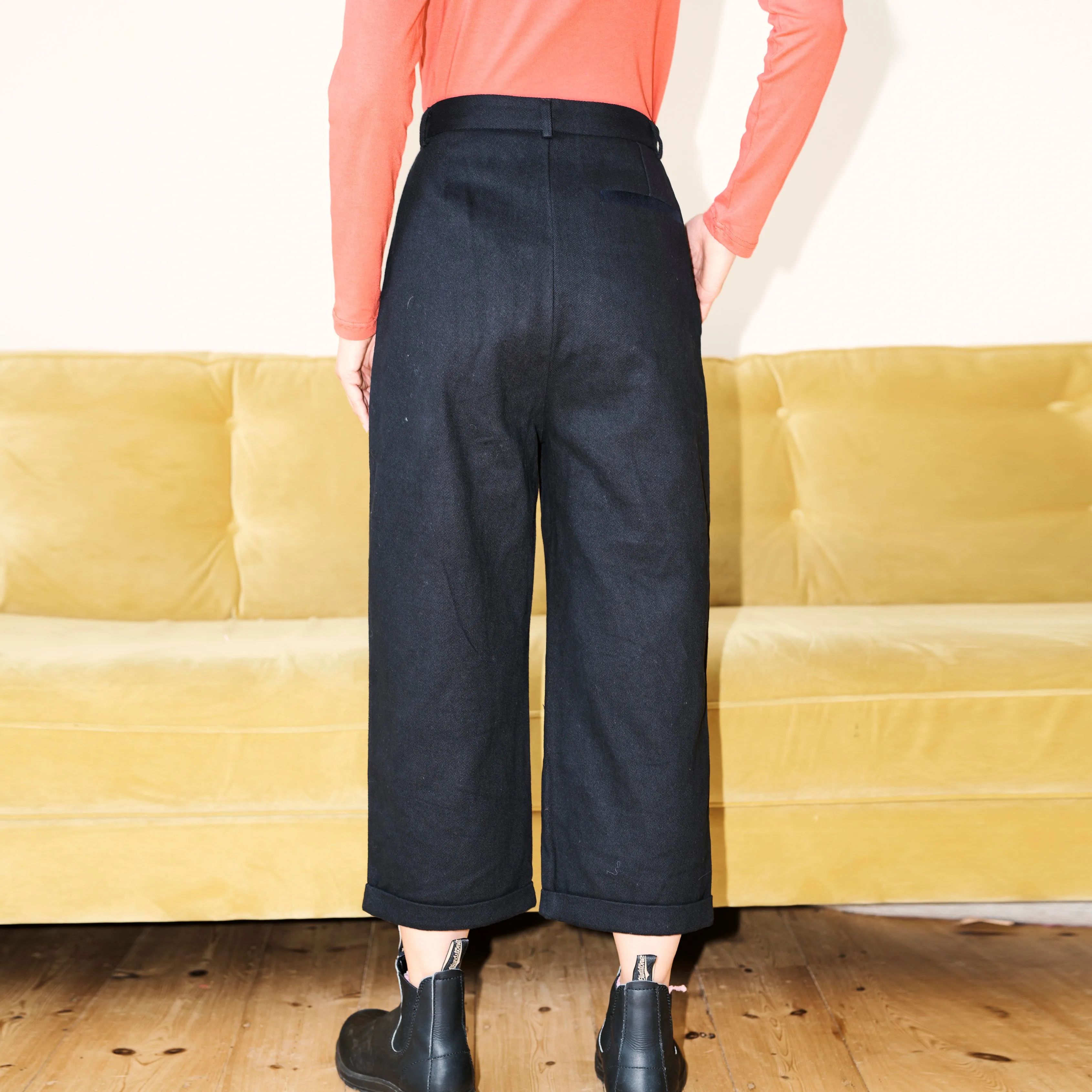 Lowie Drill Black Pleat Front Trouser